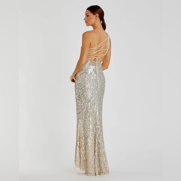 MAC DUGGAL 5687 NWOT Silver Sequined One Shoulder Draped Lace Up Gown - Picture 2 of 7